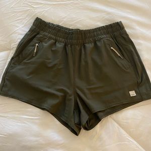 Vuori Dash Short
